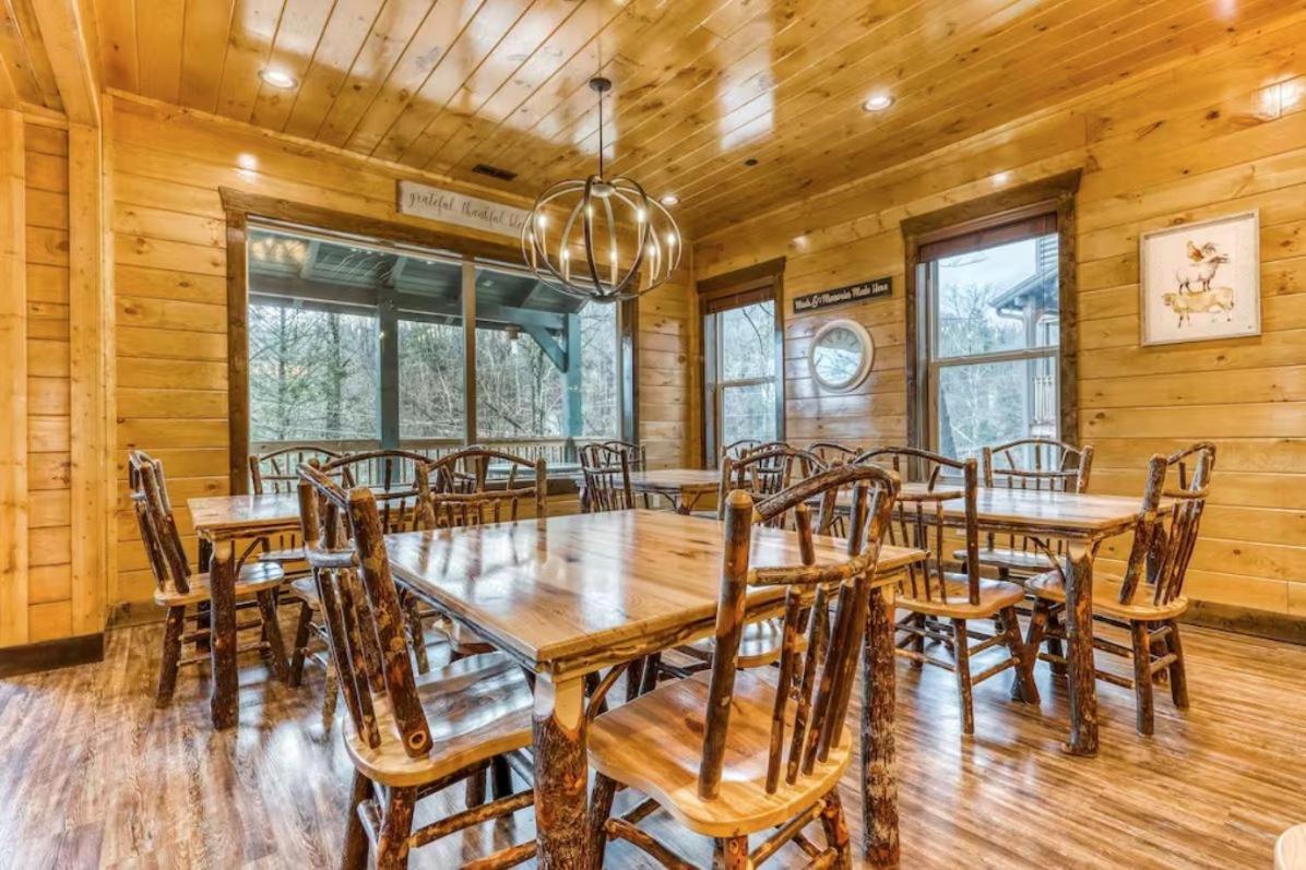 The Great Dogwood Manor By Stony Brook Cabins Gatlinburg Εξωτερικό φωτογραφία