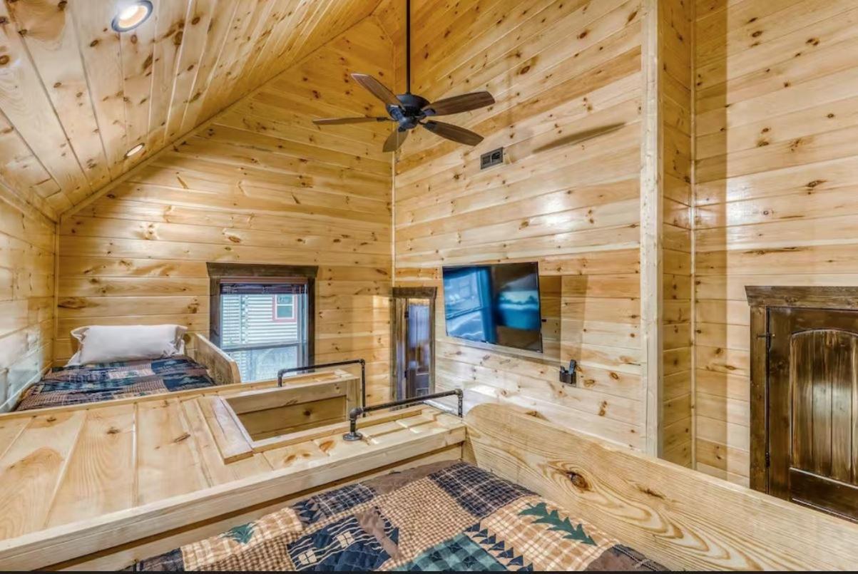 The Great Dogwood Manor By Stony Brook Cabins Gatlinburg Εξωτερικό φωτογραφία